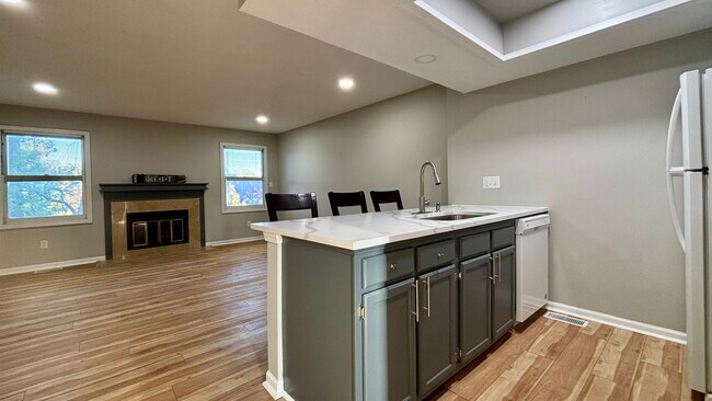 Photo - 6086 S Bay Dr