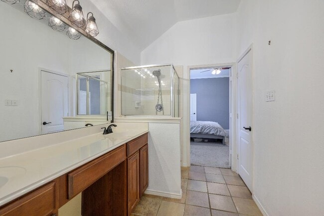 Master bath - 11146 Clearstream Ln