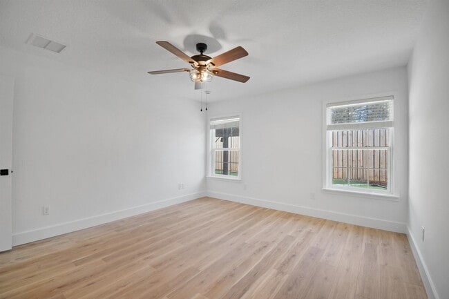 Photo - 101 Azalea Rd