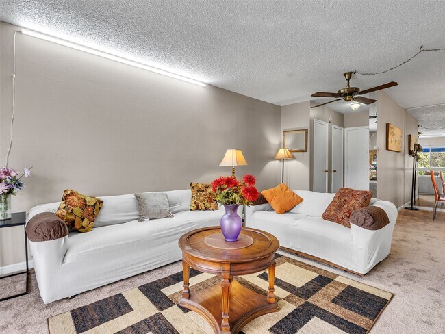 Photo - 2601 Bellefontaine St Unit B317