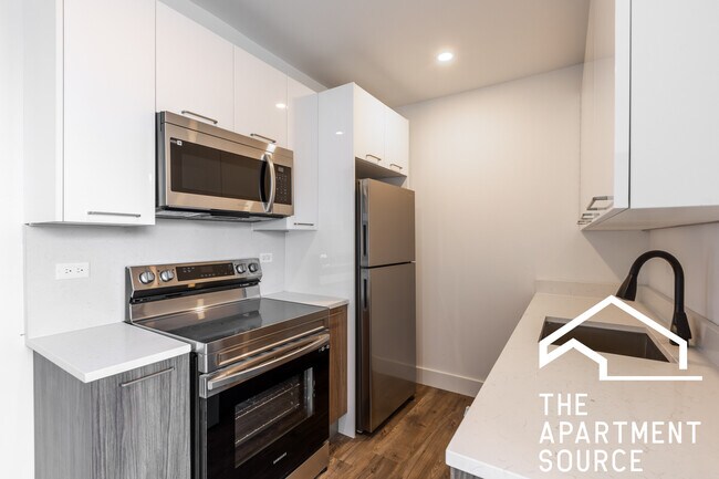 Photo - 941 W Carmen Ave Unit 405