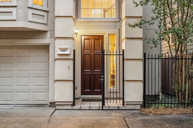 Photo - 5407 Lillian St