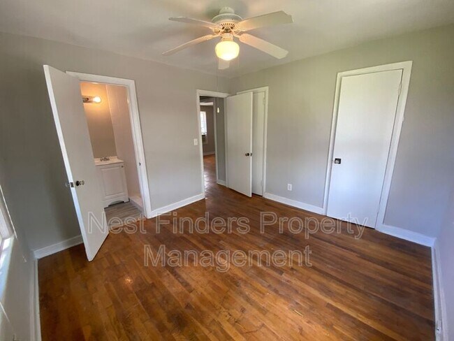 Photo - 2510 College St