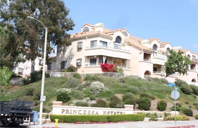 Photo - 18123 Erik Ct Unit 357