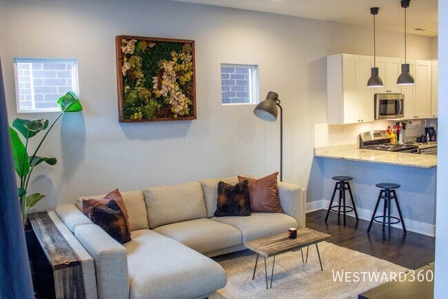 Photo - 2344 N Oakley Ave Unidad 1