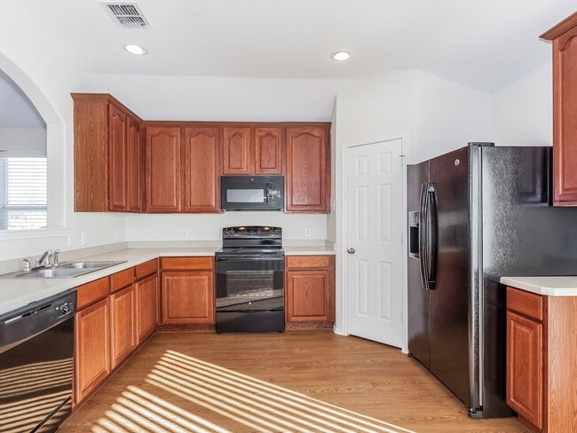 506 Eisenhower Ln