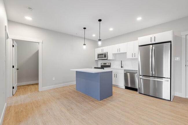 Building Photo - Apartment for Rent Unit 1