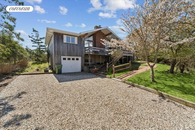 Photo - 323 Marine Blvd