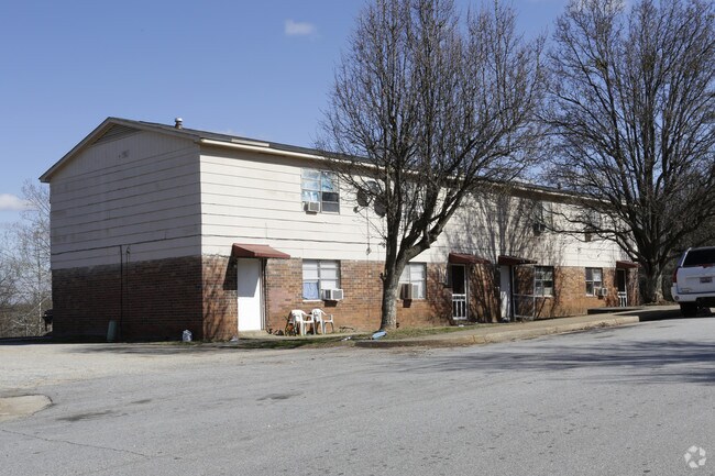 Photo - East Washington Village Apartments