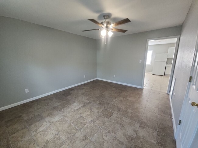 Photo - 43 Foxlea Dr