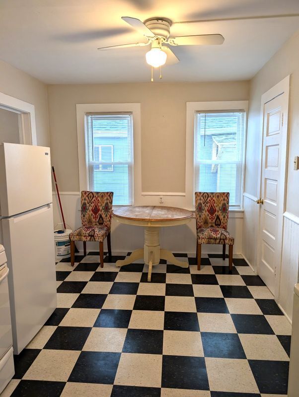 Photo - 553 Penora St