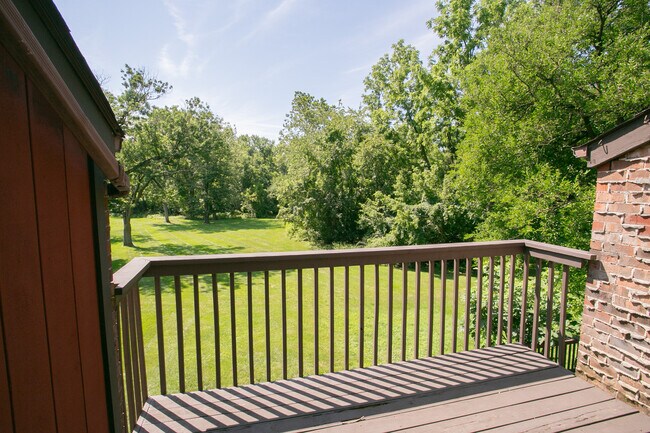 Photo - 105 Redwood Dr