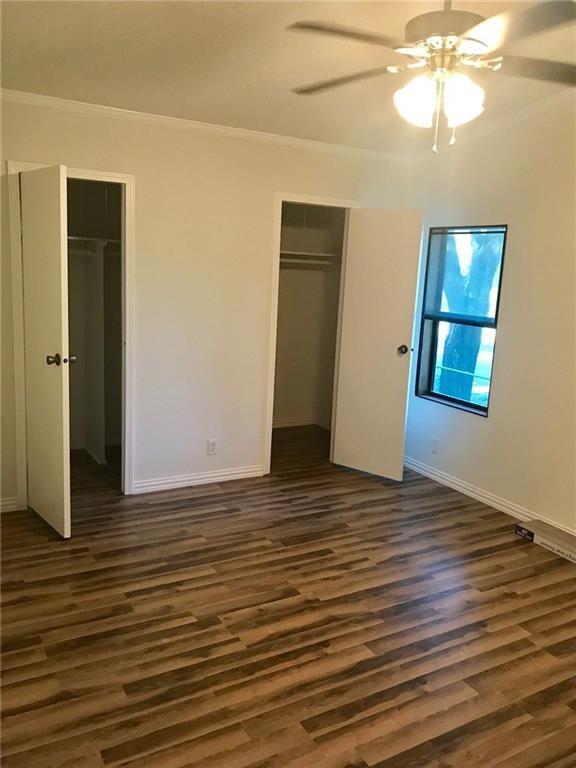 Photo - 216 Travis Ln