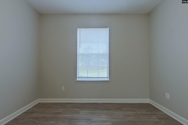 Photo - 410 Fox Trot Dr