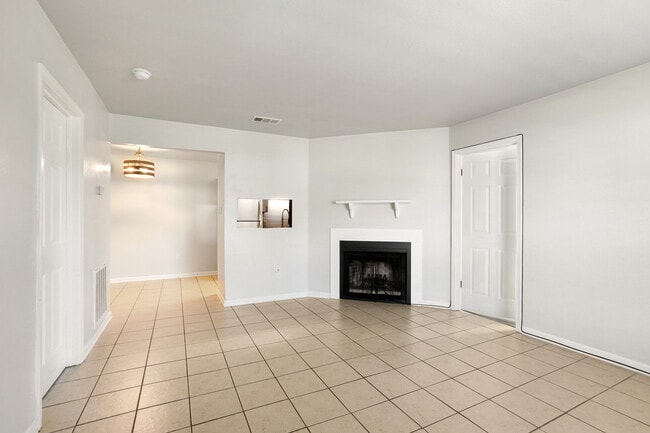 823 Hammond Manor Dr Unidad C