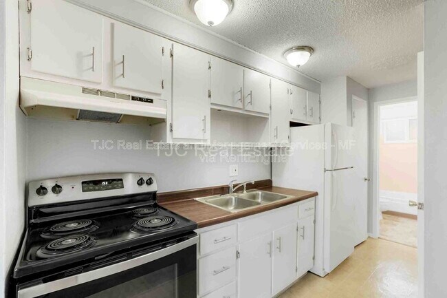 Photo - 1138 Corona St Unit 304