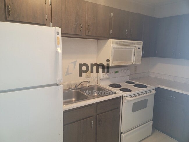 Photo - 1305 18th St Unidad 12