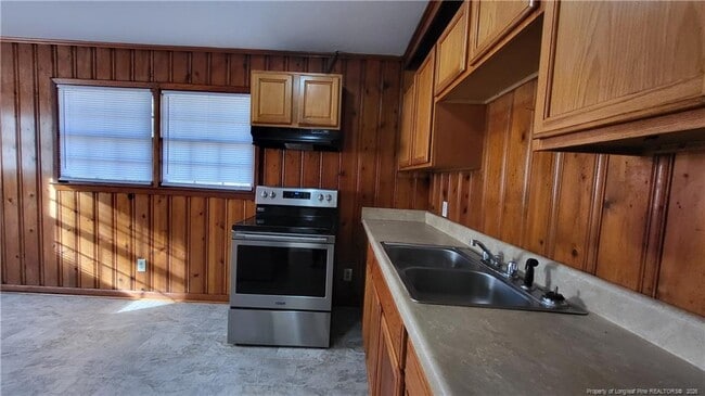 Photo - 209 E 15th St