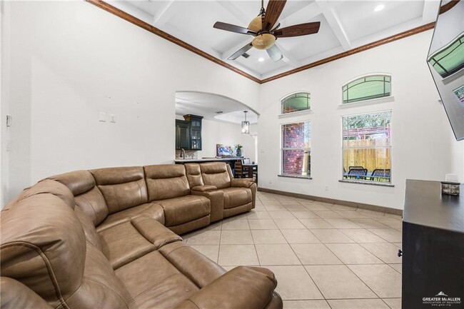 Photo - 29 Sun Chase St