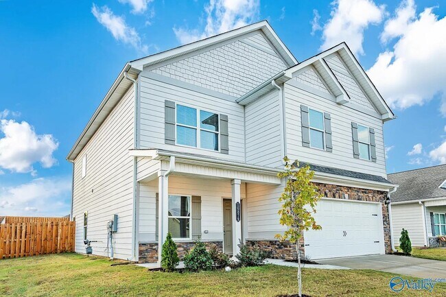 Photo - 16879 Hollings Trl NW
