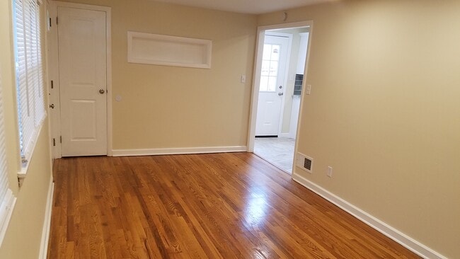Photo - 405 Hillside Ave