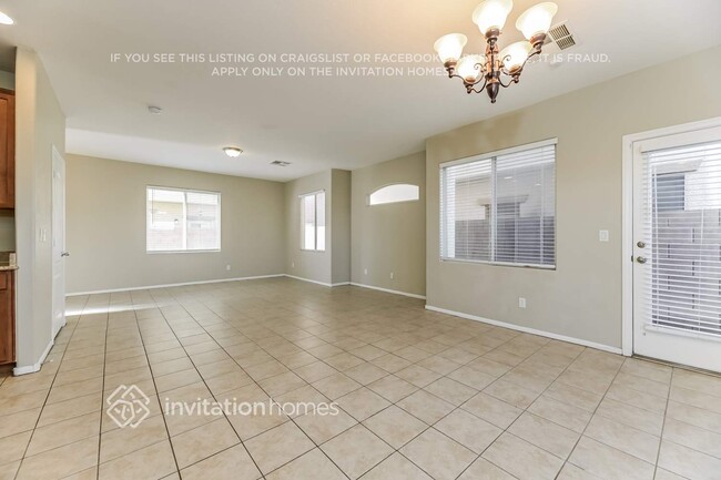 Photo - 628 Sumatra Pl