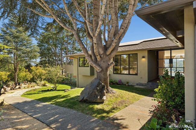 Photo - 1435 Lakeview Dr