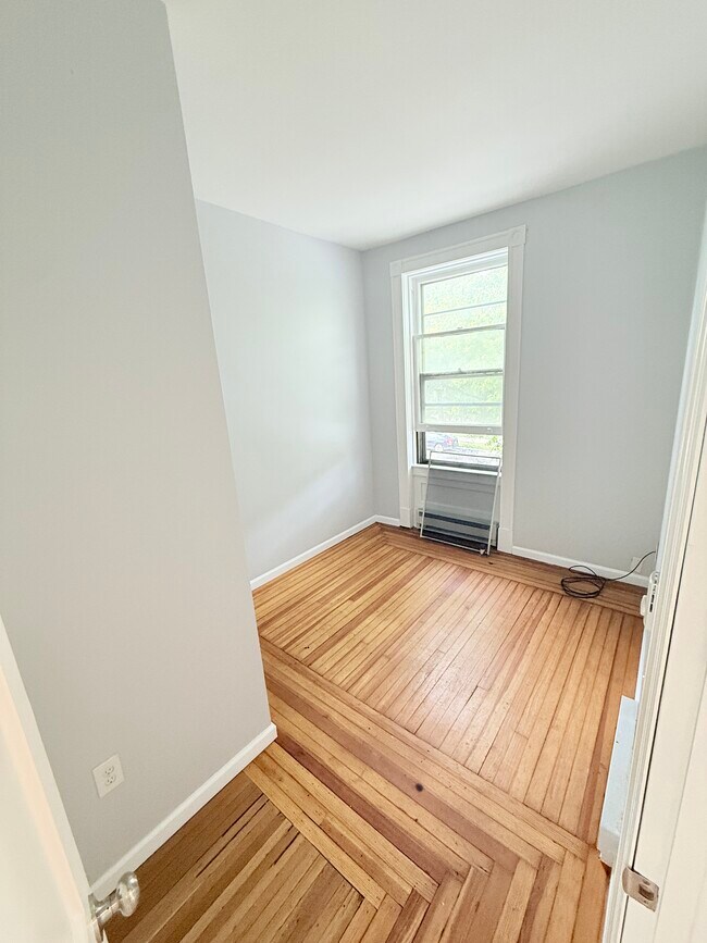 Photo - 584 Madison Ave Unit 3