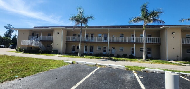 Building Photo - 3106 Harbor Blvd Unit 5B Rental