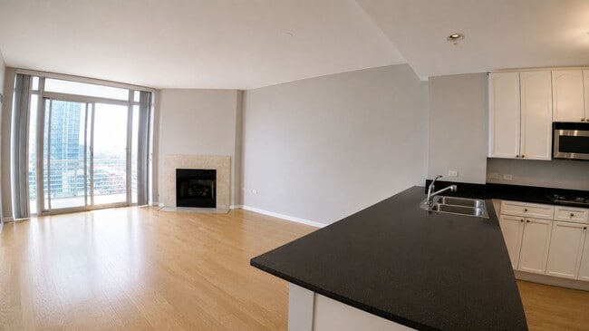 Photo - 1515 S Prairie Ave Unit 1204