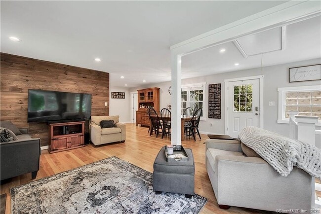 Photo - 32 Lakeview Dr