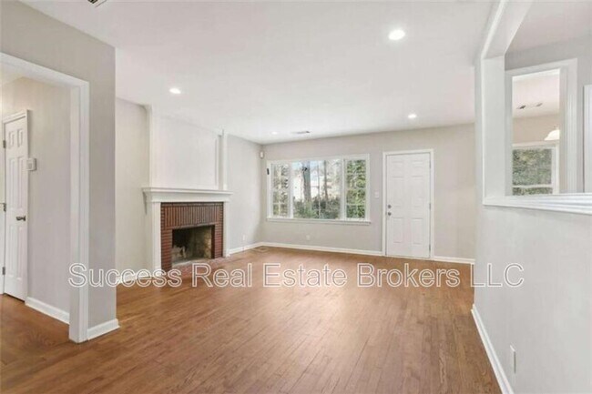 Photo - 1840 Camellia Dr