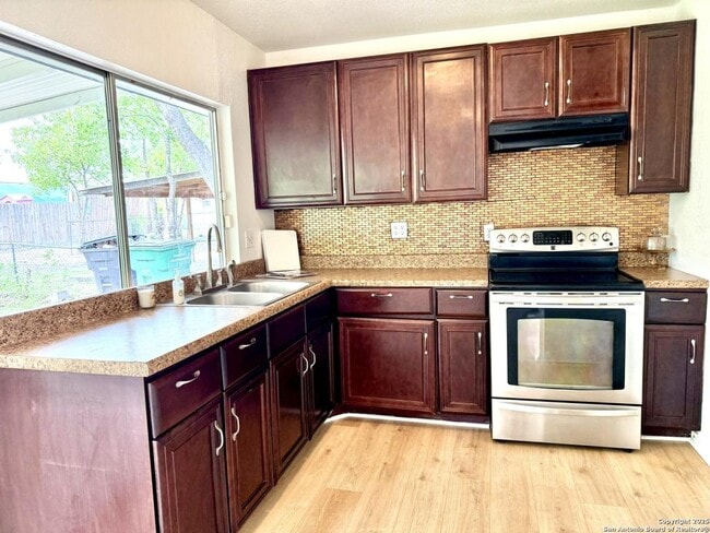 Photo - 4723 Castle Rose