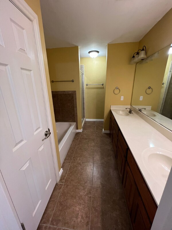 Photo - 800 SW 151st St