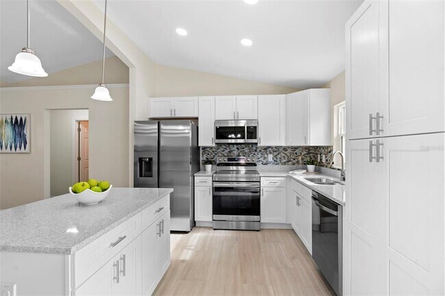 Photo - 560 Sumner Ave