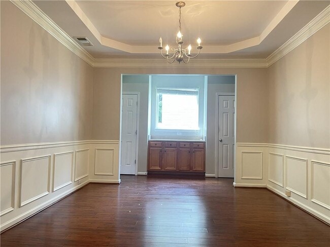 Photo - 385 Blackwood Ln