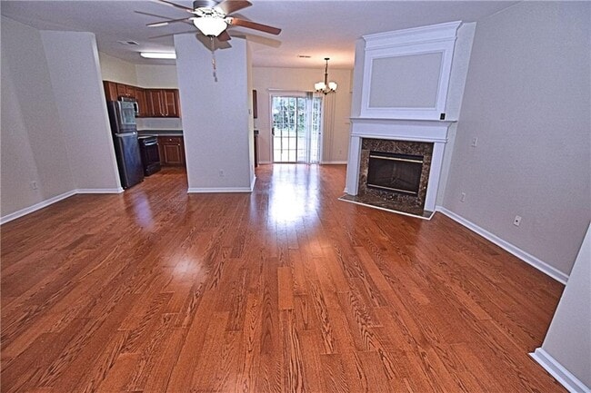 3833 Pleasant Oaks Dr
