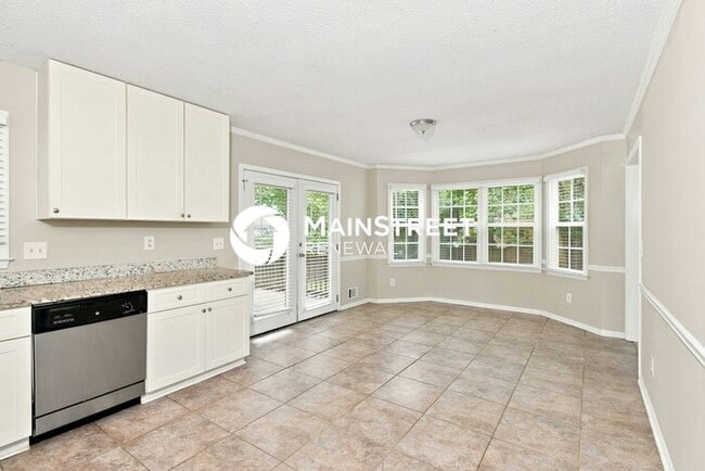 Photo - 3 Bedroom Pet-Friendly Home in Marietta, GA with Main Street Renewal