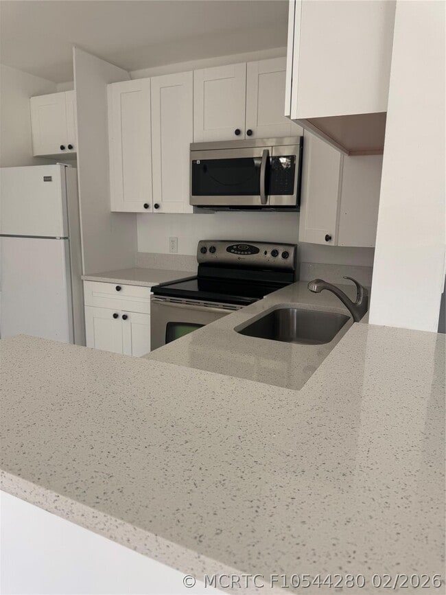 11457 NW 42nd St Unit 11457