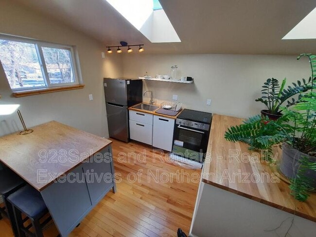 Photo - 2304 N Talkington Dr