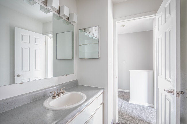 Photo - Lexington Village Apartments