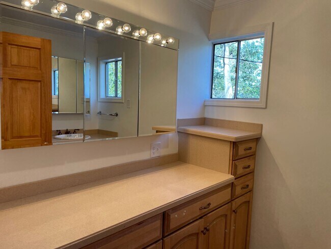 Photo - 1602 E 27th Ave