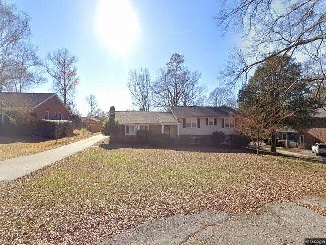 Building Photo - 224 Pineville Rd