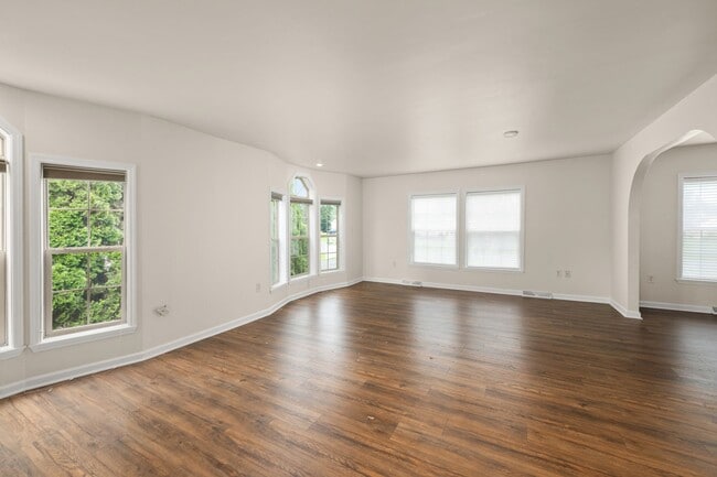 Photo - 27723 Crozet Dr