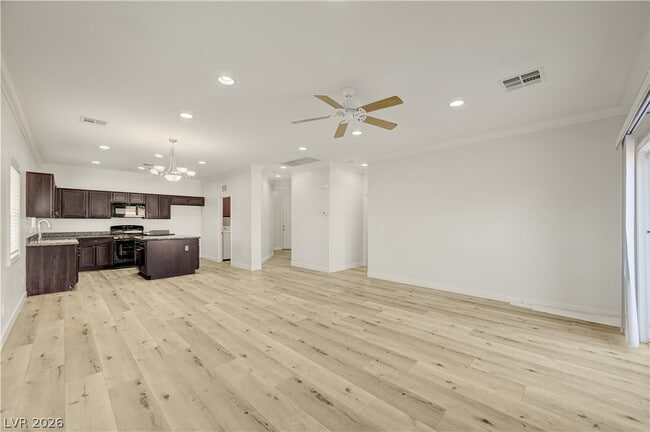 Photo - 139 Bloomsbury Ave