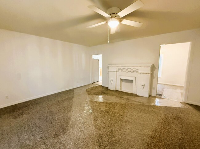 Photo - 1739 S Water St