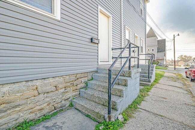 Photo - 507 Short St