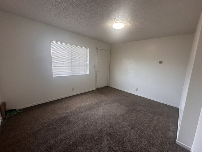 Photo - 2 Bedroom, 1 Bathroom Apartment Unit 7