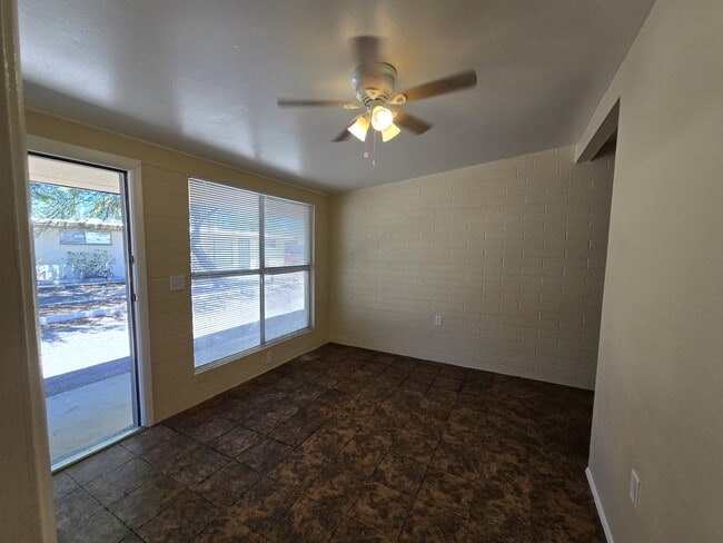 Photo - 3423 E Flower St Unidad 3