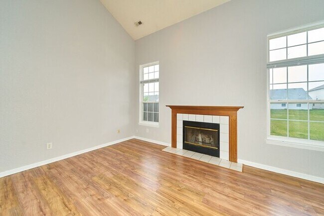 Photo - Sweet 3 Bedroom 2.5 Bath in Popular Maple Grove Estates